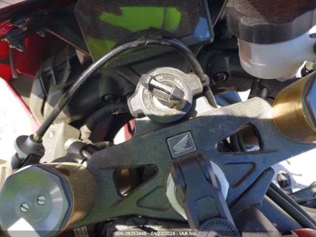 2022 HONDA CBR1000 JH2SC7752NK500478 Photo 10