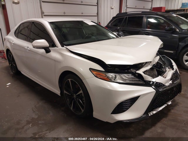 Toyota CAMRY XSE 2019 4T1B61HK3KU706258 main image