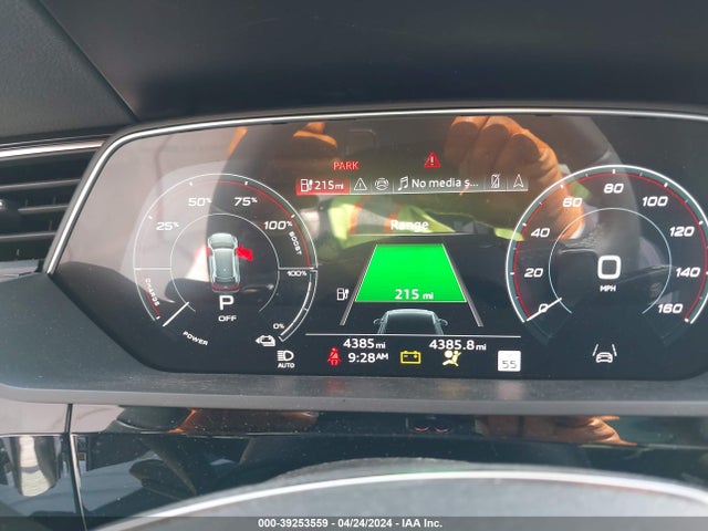 Audi Q8 E-tron Premium Plus Quattro 2024 WA15AAGE0RB038026 Image 17