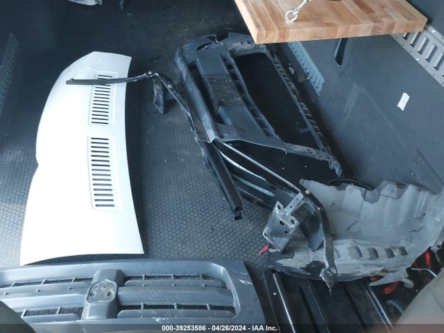 3C6URVJG4JE102854 RAM Promaster 3500 Cargo Van High Roof 159 Wb Ext