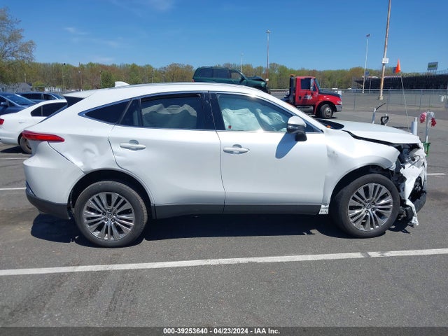 Toyota Venza Xle 2023 JTEAAAAH3PJ125750 Image 13