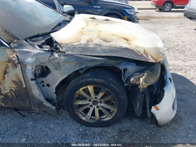 WBA5A5C59GD529728 BMW 528I