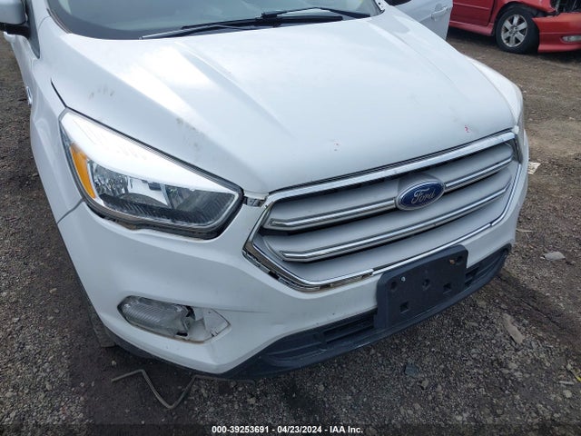 Ford ESCAPE SE 2018 1FMCU9GD0JUB37105 Image 6