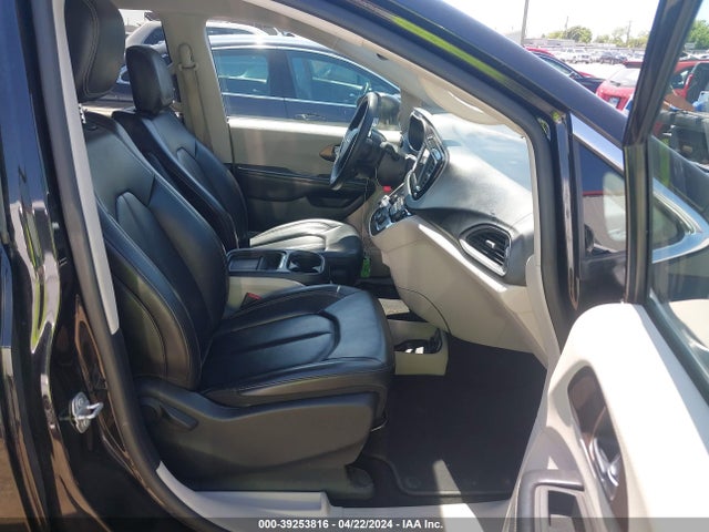 2C4RC1DG6LR256844 Chrysler Voyager Lxi