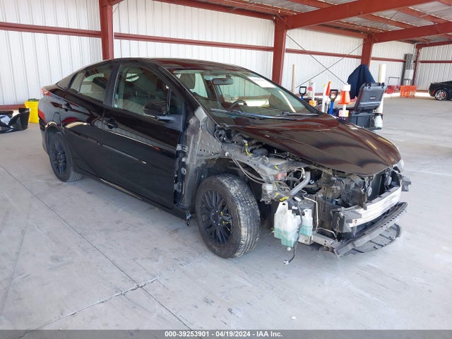 Toyota Prius Two 2016 JTDKBRFU1G3513591 Image 1