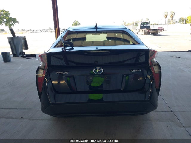 Toyota Prius Two 2016 JTDKBRFU1G3513591 Image 17