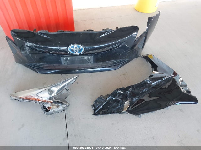Toyota Prius Two 2016 JTDKBRFU1G3513591 Image 12