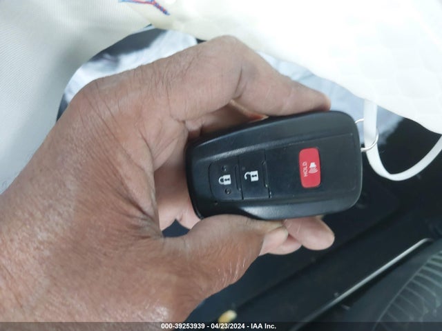 Toyota Prius Two 2016 JTDKBRFU5G3018004 Image 11