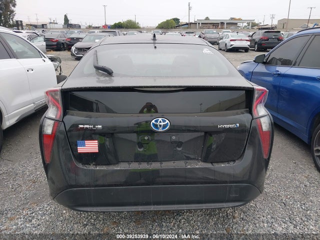 Toyota Prius Two 2016 JTDKBRFU5G3018004 Image 16