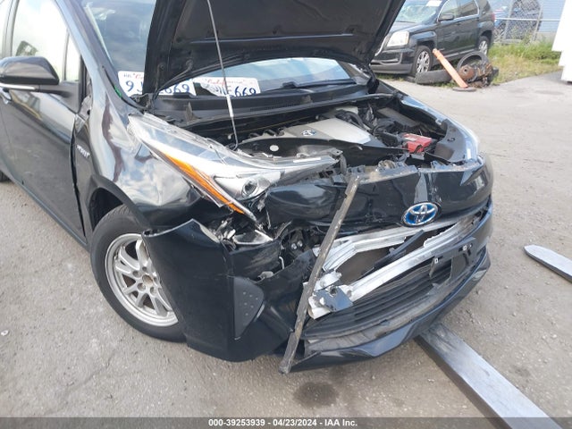 Toyota Prius Two 2016 JTDKBRFU5G3018004 Image 6