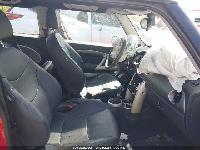 2006 MINI COOPER S WMWRE33546TJ48450 Photo 4