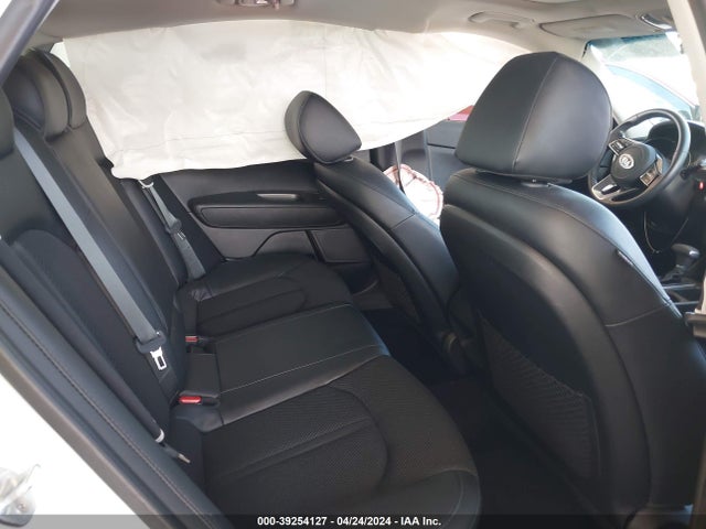 KIA Optima S 2019 5XXGT4L33KG327576 Image 8