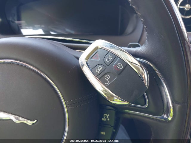 2012 JAGUAR XJ SAJWA2GB7CLV36619 Photo 10