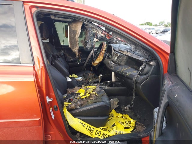 Toyota RAV4 SE 2016 JTMNFREVXGJ069280 Image 5