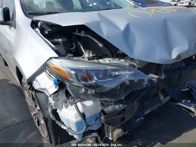 Toyota COROLLA SE 2018 5YFBURHE5JP801676 Image 20