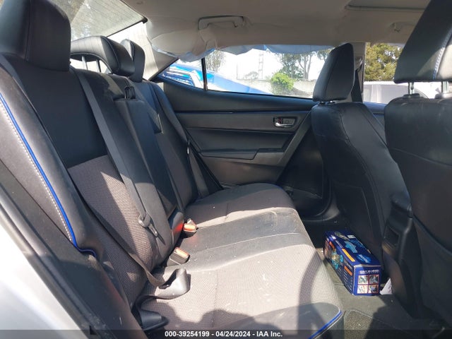 Toyota COROLLA SE 2018 5YFBURHE5JP801676 Image 8