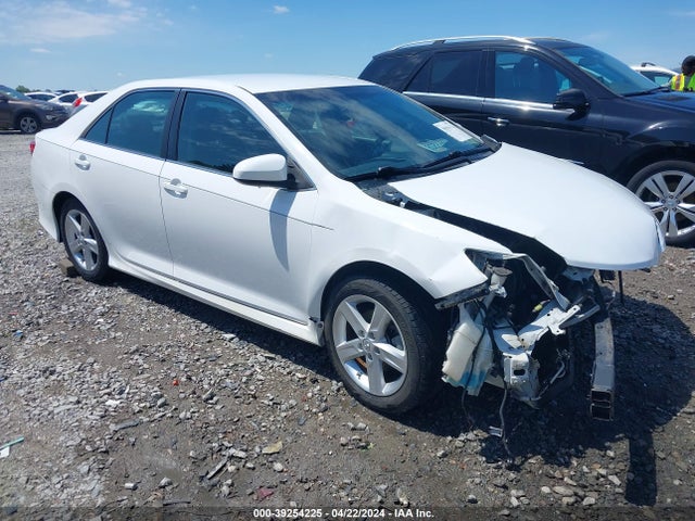 2014 4T1BF1FK2EU389922 main image