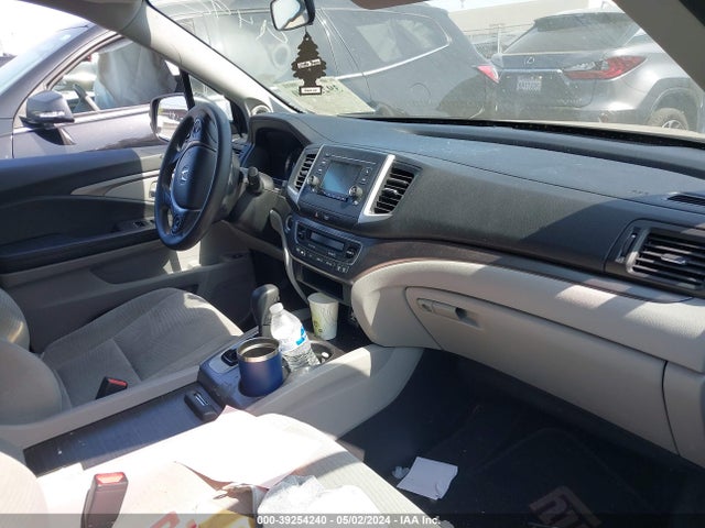 Honda PILOT LX 2018 5FNYF5H15JB029492 Image 5