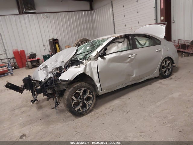 KIA Forte Lxs 2019 3KPF24AD0KE044779 Image 2
