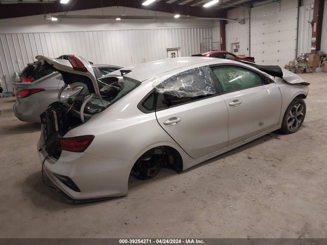 KIA Forte Lxs 2019 3KPF24AD0KE044779 Image 4