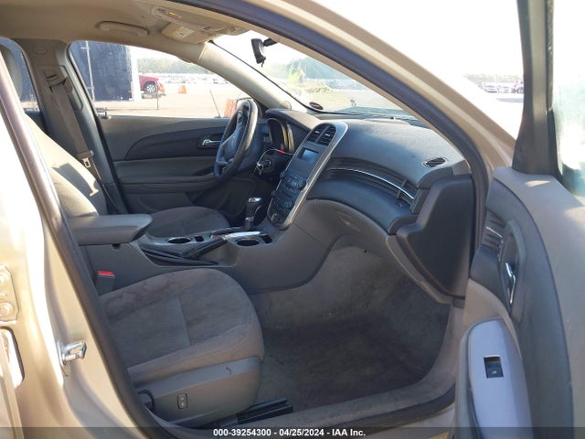 Chevrolet MALIBU LS 2015 1G11B5SLXFF298655 Image 5