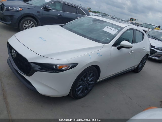 Mazda Mazda3 2.5 S Preferred 2023 JM1BPALM6P1610014 Image 2