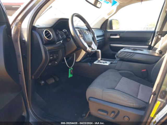 5TFEM5F15HX120841 Toyota Tundra Sr5 4.6l V8