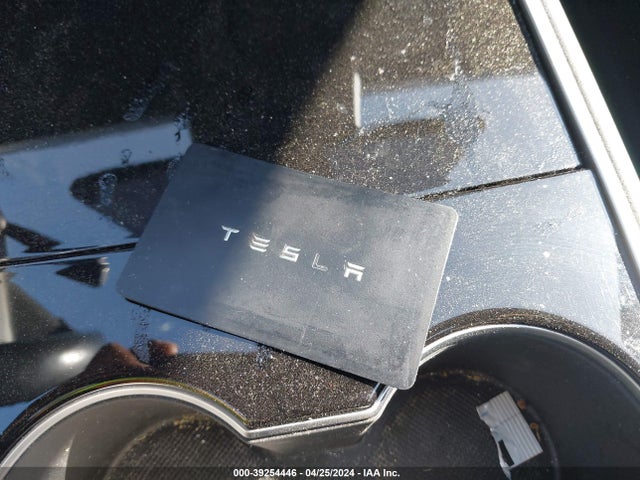 Tesla Model 3 Long Range/mid Range 2018 5YJ3E1EA3JF052764 Image 11
