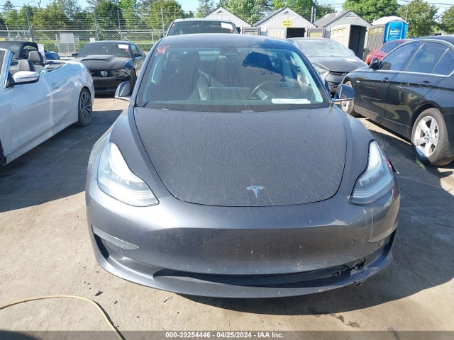 Tesla Model 3 Long Range/mid Range 2018 5YJ3E1EA3JF052764 Image 12