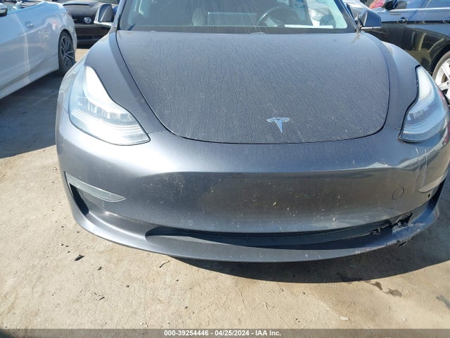 Tesla Model 3 Long Range/mid Range 2018 5YJ3E1EA3JF052764 Image 22