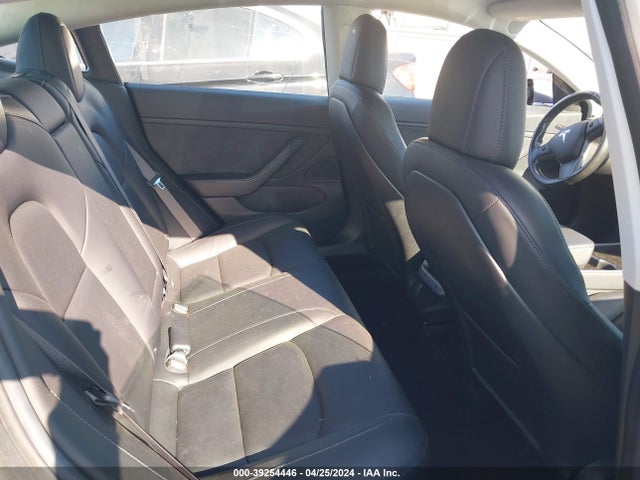 Tesla Model 3 Long Range/mid Range 2018 5YJ3E1EA3JF052764 Image 8