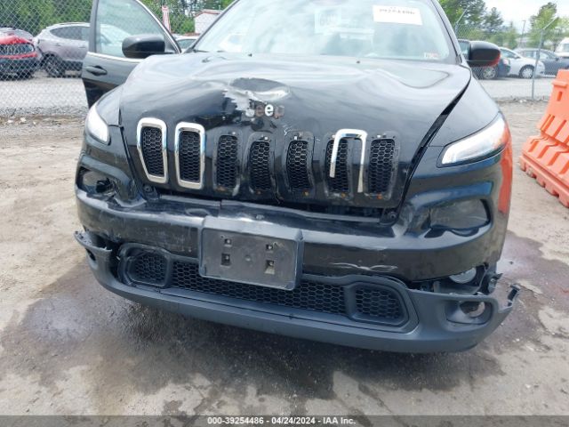 1C4PJMCS6FW756017 Jeep Cherokee Latitude