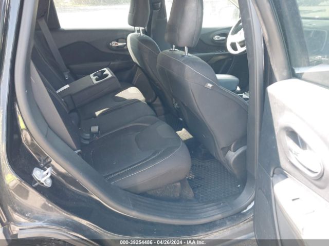 1C4PJMCS6FW756017 Jeep Cherokee Latitude