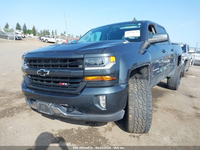 Chevrolet Silverado 1500 2lt 2018 3GCUKRECXJG372445 Image 2
