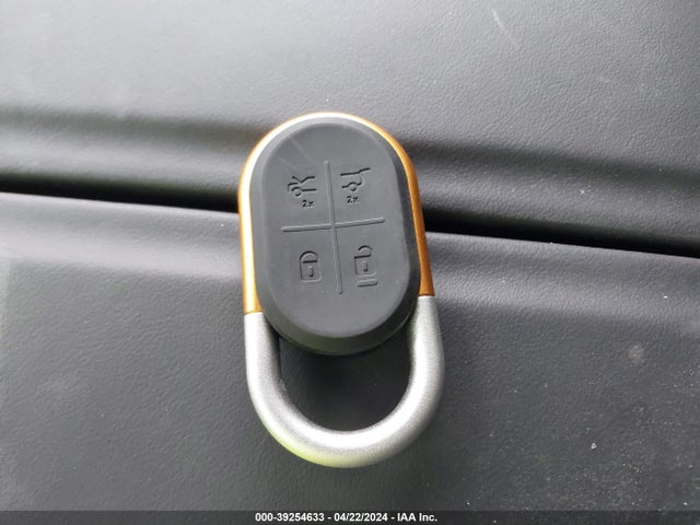 Rivian R1s Adventure 2023 7PDSGABA3PN018336 Image 11