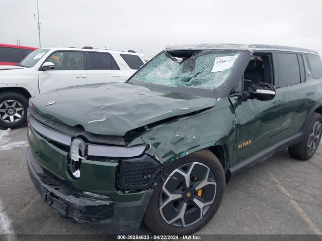 Rivian R1s Adventure 2023 7PDSGABA3PN018336 Image 6
