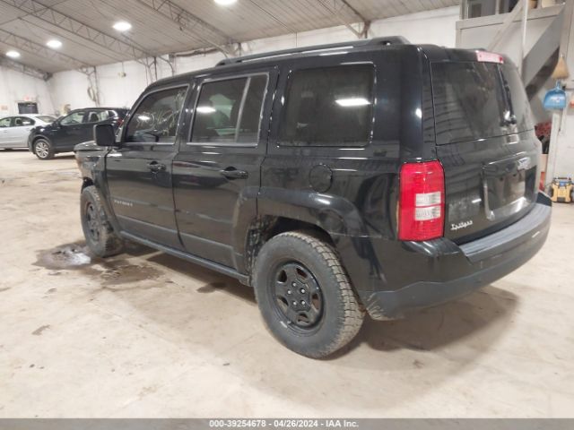 1C4NJPBBXFD186156 Jeep Patriot Sport