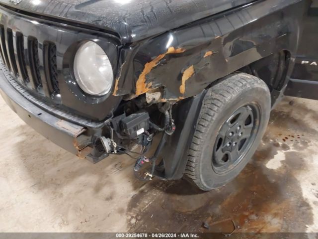 1C4NJPBBXFD186156 Jeep Patriot Sport