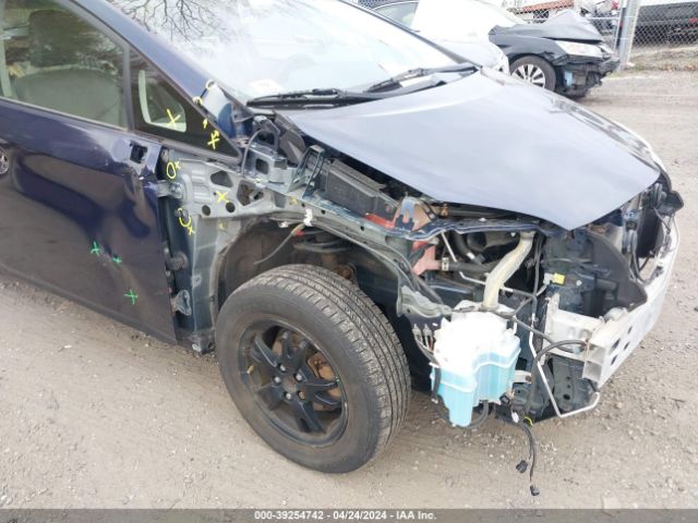 JTDKN3DUXE0385518 Toyota Prius Four
