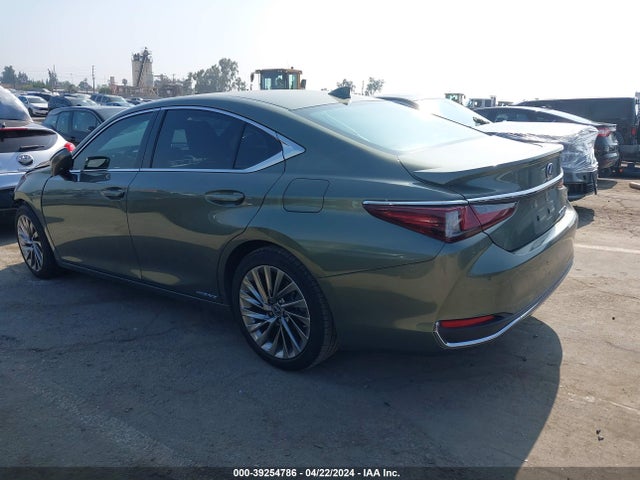58AEA1C18MU003308 Lexus Es 300h Luxury