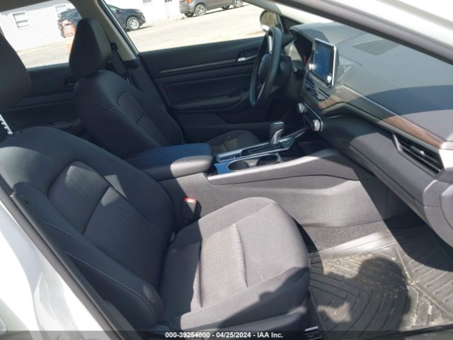 1N4BL4DW2RN325406 Nissan Altima Sv Intelligent Awd