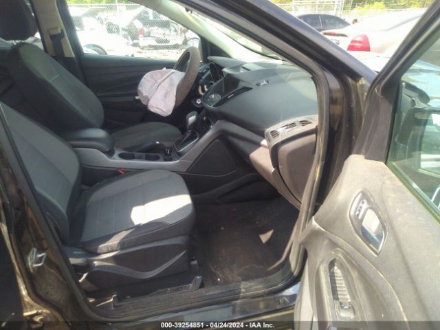 1FMCU0GX6EUB83047 Ford ESCAPE SE