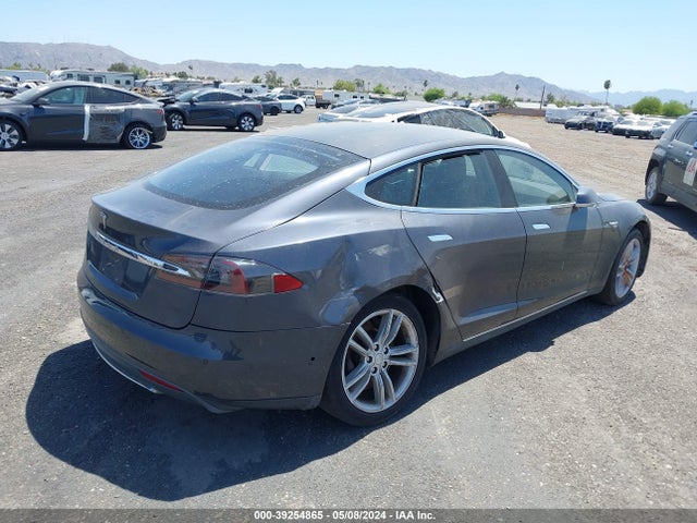 Tesla Model S 60/70/85 2015 5YJSA1E16FF115368 Image 4