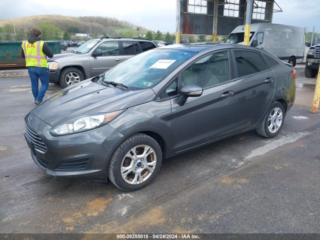 Ford FIESTA SE 2015 3FADP4BJ1FM110349 Image 2