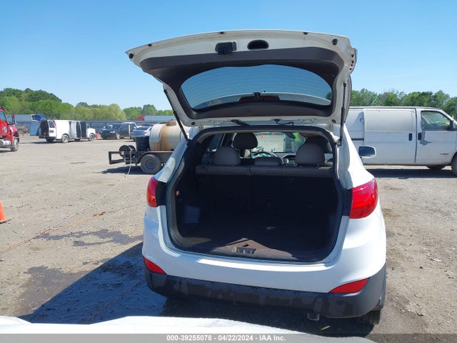 Hyundai TUCSON SE 2014 KM8JU3AG8EU845227 Image 8