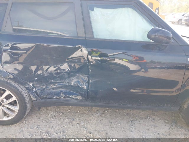 KIA SOUL + 2019 KNDJP3A57K7671736 Image 13