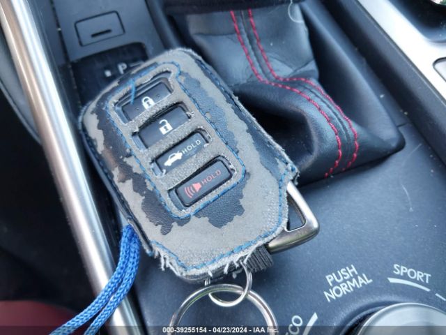 JTHC81D20K5037187 Lexus IS 300