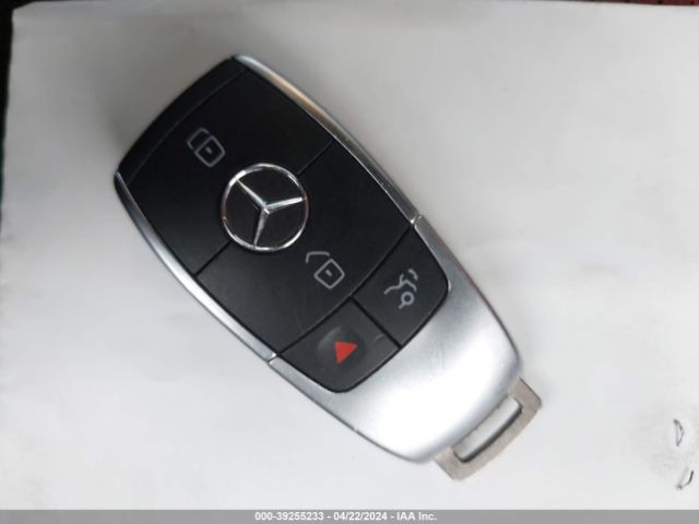 WDDWJ8DB9LF940158 Mercedes-Benz C 300