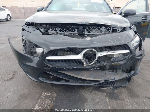 W1K3G4EB0NJ361214 Mercedes-Benz A 220