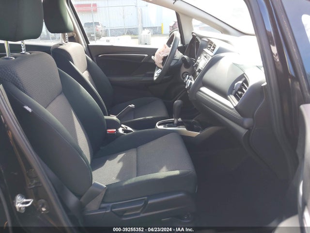 Honda FIT LX 2018 3HGGK5H44JM704022 Image 5